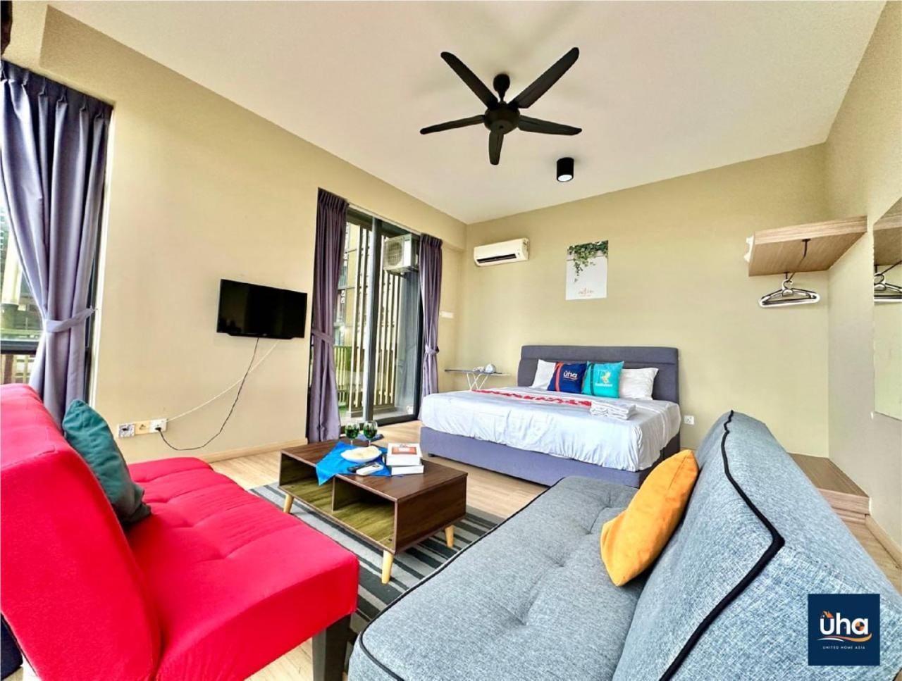 Cube 8 Teens Taman Mount Austin By Uha Apartment *