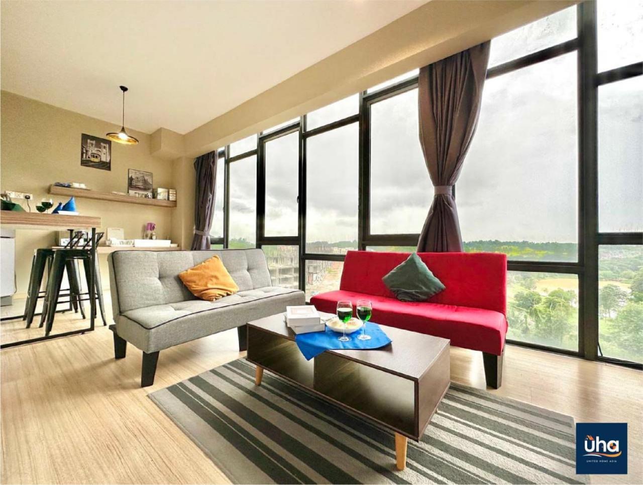 Apartment Cube 8 Teens Taman Mount Austin By Uha *
