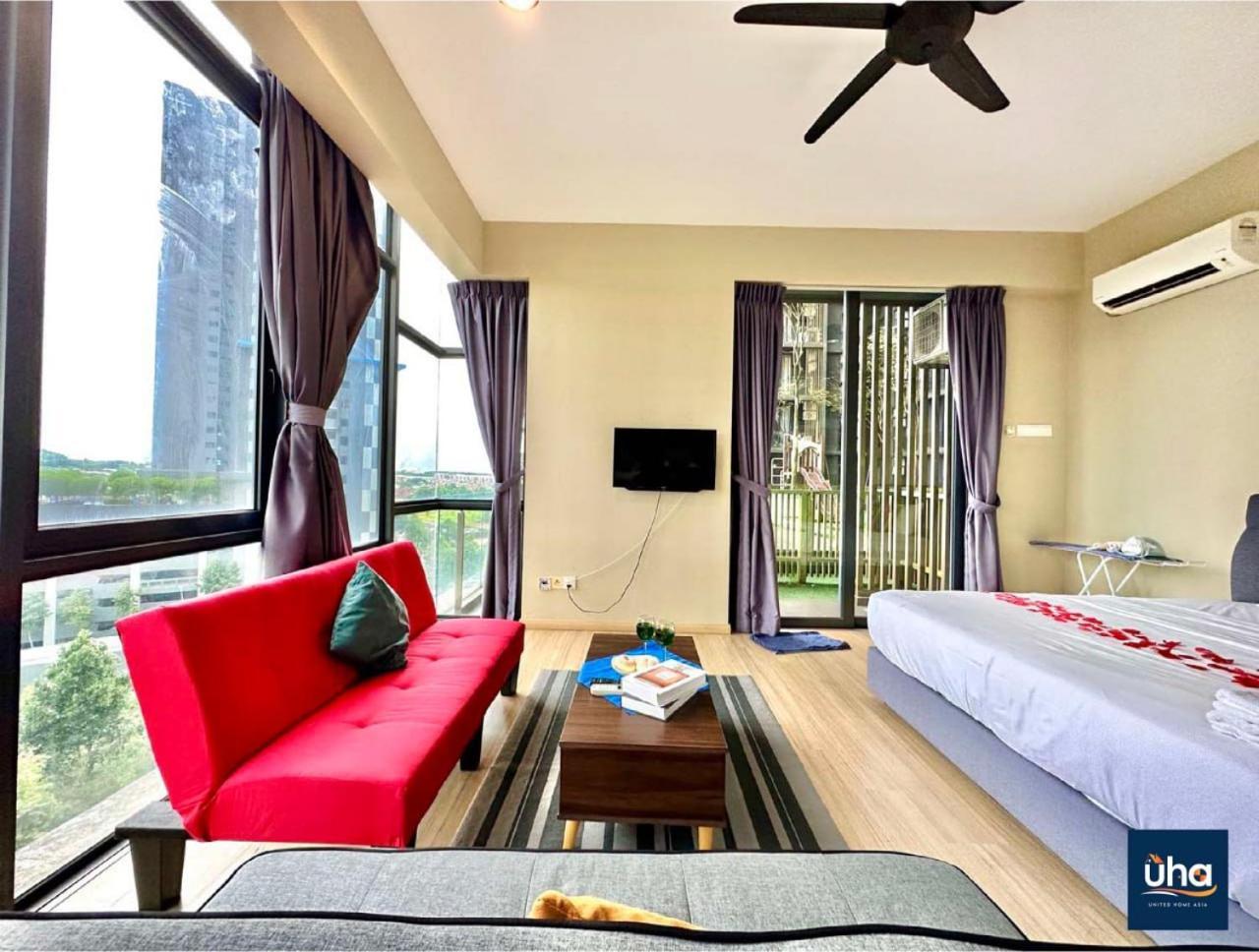 Cube 8 Teens Taman Mount Austin By Uha Apartment