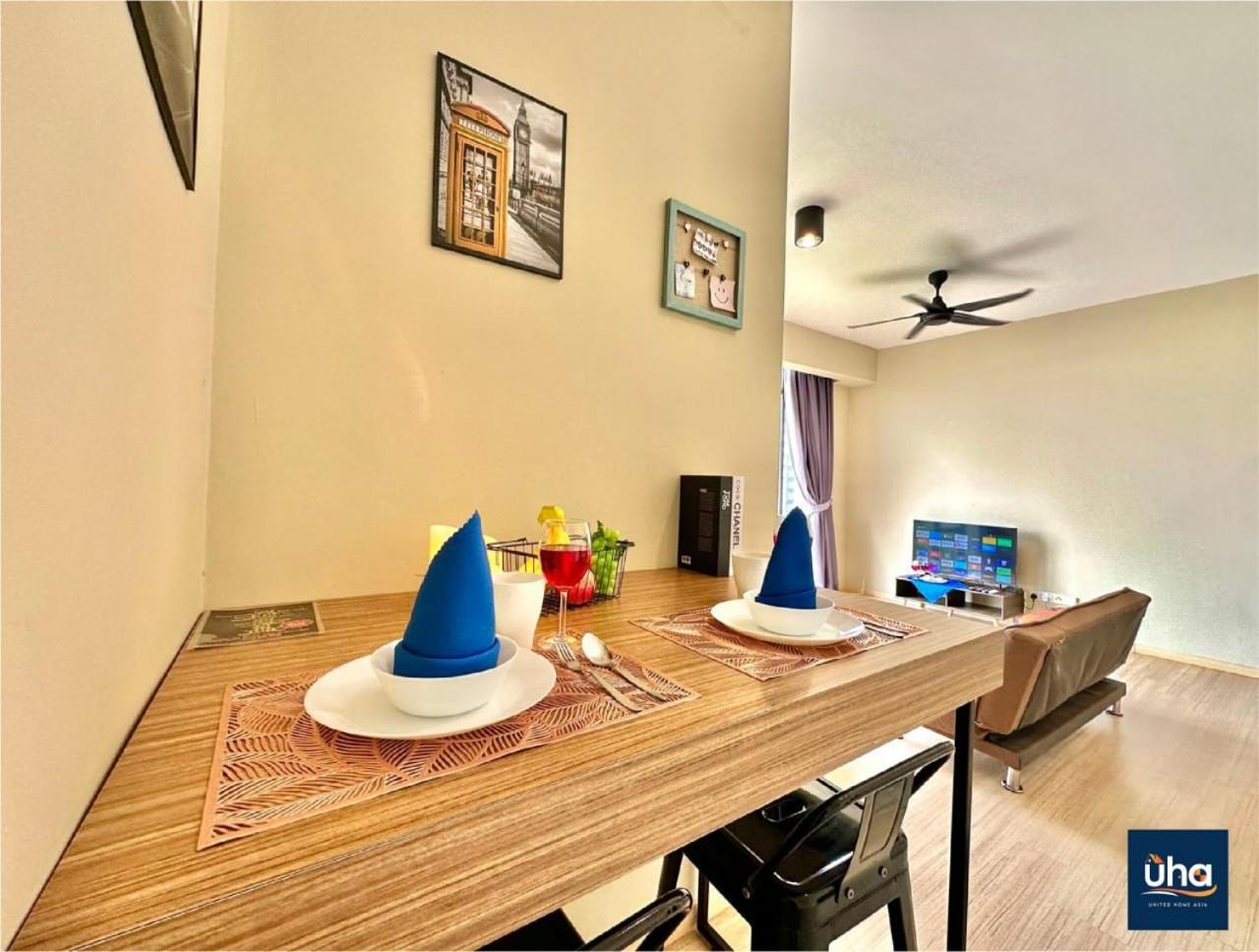 Cube 8 Teens Taman Mount Austin By Uha * Johor Bahru